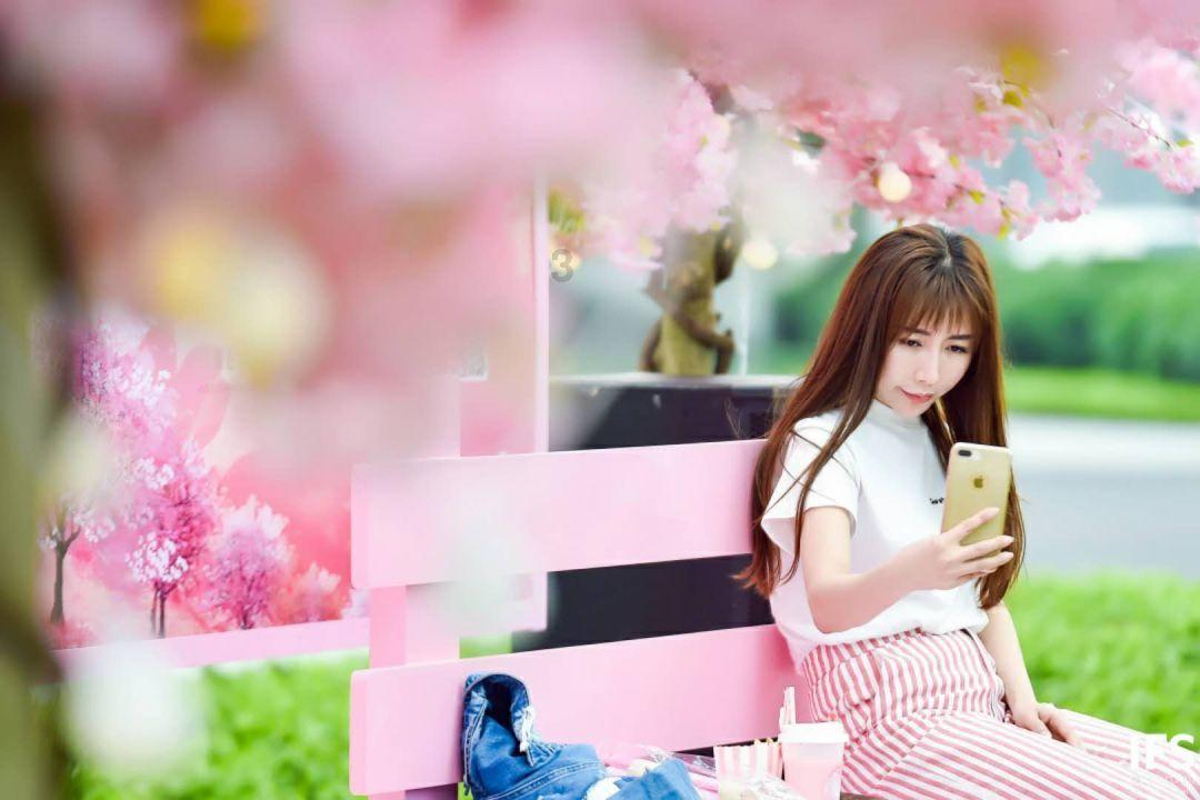 如果你喜欢上了你兄弟的女朋友怎么办游戏画面
